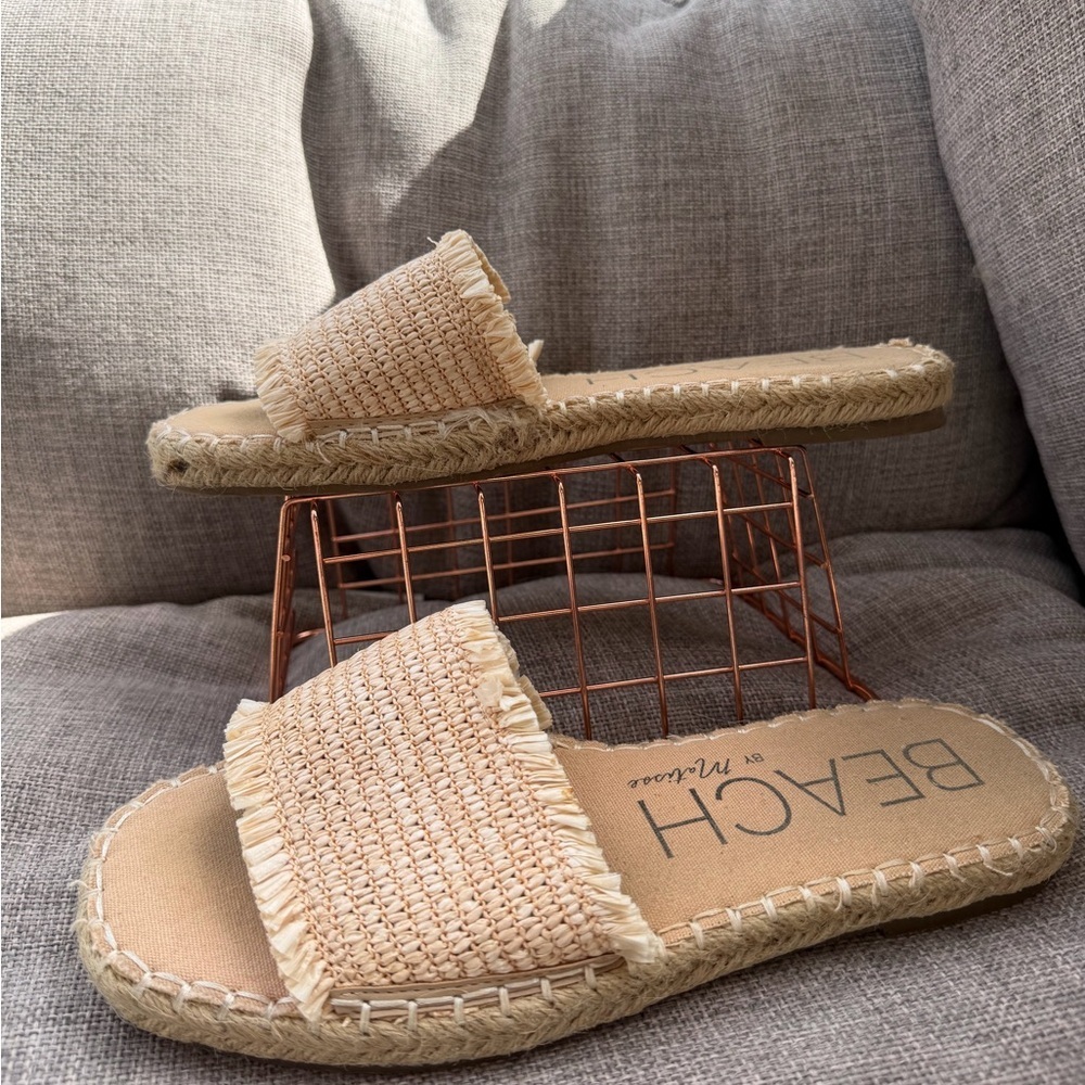 Beach By Matisse Beige Woven Slide Sandals Women’s 8